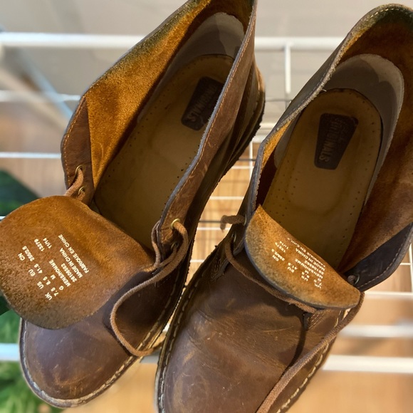 Like new classic desert boots - Picture 2 of 2